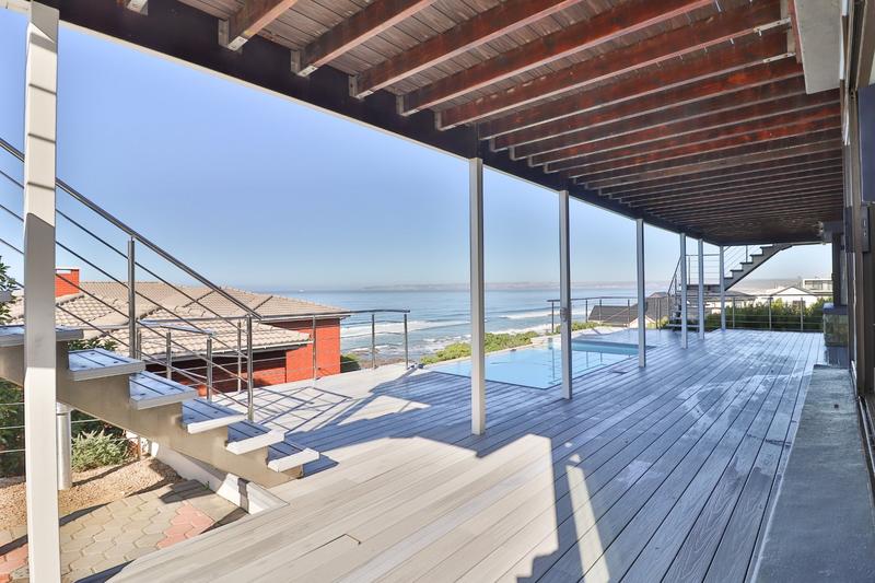 8 Bedroom Property for Sale in Reebok Western Cape